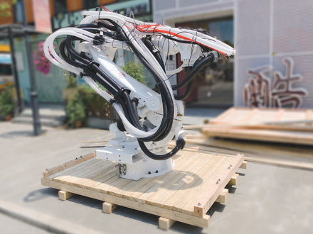 机器人机器臂的木箱包装过程